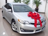 Used 2014 Toyota Camry L image 2