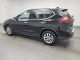 Used 2017 Nissan Rogue SV image 3