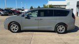 Used 2022 Chrysler Pacifica Limited image 5