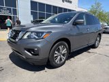 Used 2020 Nissan Pathfinder SV image 3