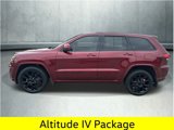 Used 2018 Jeep Grand Cherokee Altitude image 2