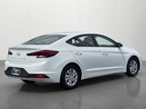 Used 2020 Hyundai Elantra SE image 2