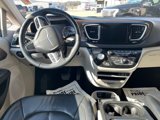 Used 2018 Chrysler Pacifica Touring-L w/ Advanced Safetytec Group image 6