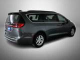 Used 2022 Chrysler Pacifica Touring-L image 5