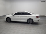 Used 2019 Volkswagen Jetta SE w/ Cold Weather Package image 3
