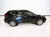 Used 2018 Nissan Rogue SV image 4