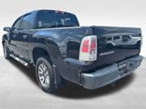 Used 2007 Mitsubishi Raider LS image 3