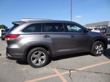 Used 2018 Toyota Highlander SE image 2