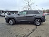 Used 2019 Jeep Cherokee Latitude Plus w/ Comfort/Convenience Group image 2