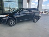 Used 2017 Toyota Highlander LE image 5