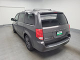 Used 2017 Dodge Grand Caravan SXT image 5