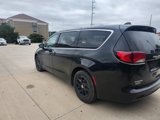 Used 2022 Chrysler Voyager LX image 3