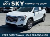 Used 2023 GMC Terrain SLT image 2