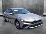 New 2025 Hyundai Elantra SE image 4