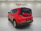 Used 2020 Kia Soul LX image 3