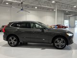 Used 2021 Volvo XC60 T5 Momentum w/ Premium Package image 2