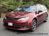 Used 2019 Chrysler Pacifica Touring Plus w/ S Appearance Package image 3