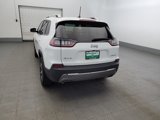 Used 2019 Jeep Cherokee Limited w/ Luxury Group image 6