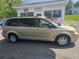 Used 2010 Chrysler Town & Country LX image 5