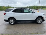 Used 2023 Chevrolet Equinox LS w/ LS Convenience Package image 2