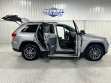 Used 2017 Jeep Grand Cherokee Limited image 2
