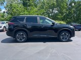 Used 2024 Nissan Rogue SV w/ SV Premium Package image 6