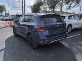 Certified 2022 Volkswagen Taos SE w/ Panoramic Sunroof Package image 4