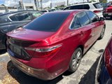 Used 2017 Toyota Camry SE image 4