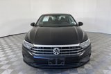 Used 2021 Volkswagen Jetta SE image 2