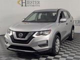 Used 2017 Nissan Rogue S image 4