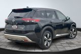 Used 2021 Nissan Rogue Platinum image 2