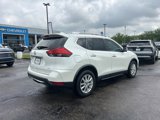 Used 2017 Nissan Rogue SV w/ SV Premium Package image 3