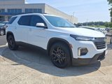Used 2023 Chevrolet Traverse LT image 3