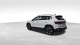 New 2025 Volkswagen Taos SE image 3