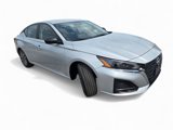 Used 2024 Nissan Altima 2.5 SV image 2