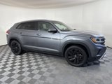 Used 2022 Volkswagen Atlas Cross Sport SE w/ Black Wheel Package image 2