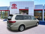 Used 2015 Toyota Sienna XLE image 3