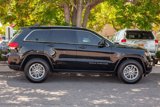 Used 2018 Jeep Grand Cherokee Laredo image 4