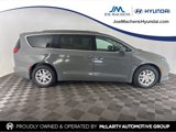 Used 2021 Chrysler Pacifica Touring-L image 5