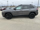 Used 2023 Jeep Cherokee Altitude Lux image 2
