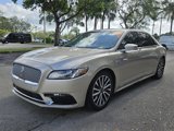 Used 2017 Lincoln Continental Select image 2
