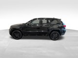 Used 2020 Jeep Grand Cherokee Altitude image 2