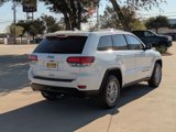 Used 2020 Jeep Grand Cherokee Laredo image 3