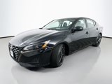 Used 2023 Nissan Altima 2.5 SR image 3
