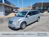 Used 2010 Chrysler Town & Country Touring image 2
