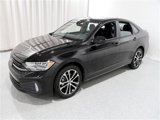 Used 2023 Volkswagen Jetta Sport image 3