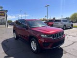 Used 2023 Jeep Grand Cherokee Laredo image 3