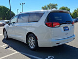 Used 2017 Chrysler Pacifica Touring image 4