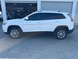 Used 2019 Jeep Cherokee Latitude Plus w/ Comfort/Convenience Group image 2