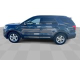 Used 2016 Ford Explorer XLT w/ Equipment Group 202A image 5